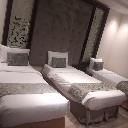 Holiday Plus Hotel Suites Al Nozha - هوليداي بلس النزهة جدة المظهر الخارجي الصورة